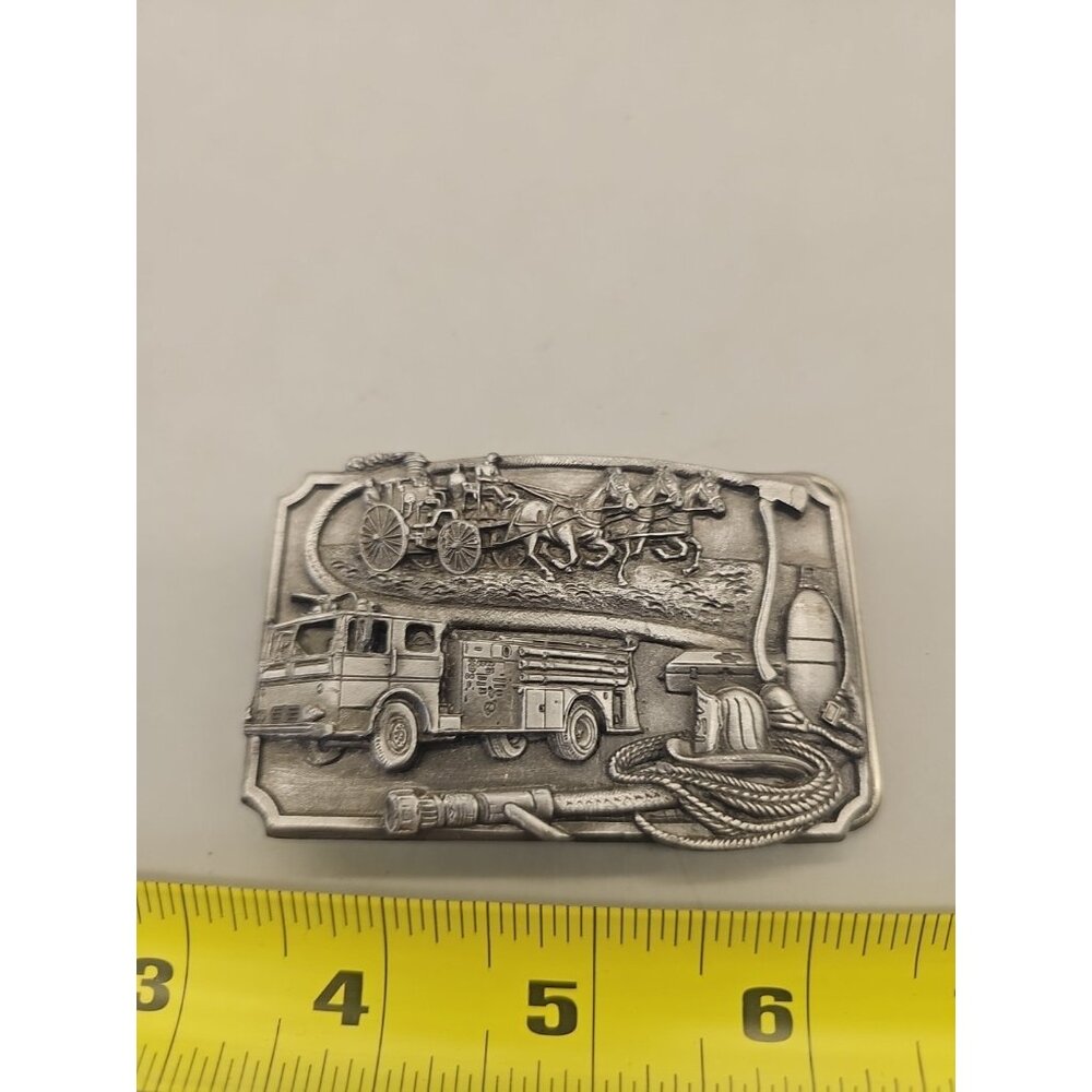 Fireman Belt Buckle 1985 Siskiyou Buckle Co. 3D Pewter Carriage Horse Fire truck